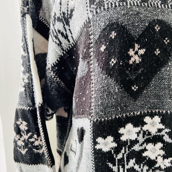 Vintage Classic Elements Black & Gray Heart Floral Patchwork Sweater Plus 1X USA - Picture 3 of 10